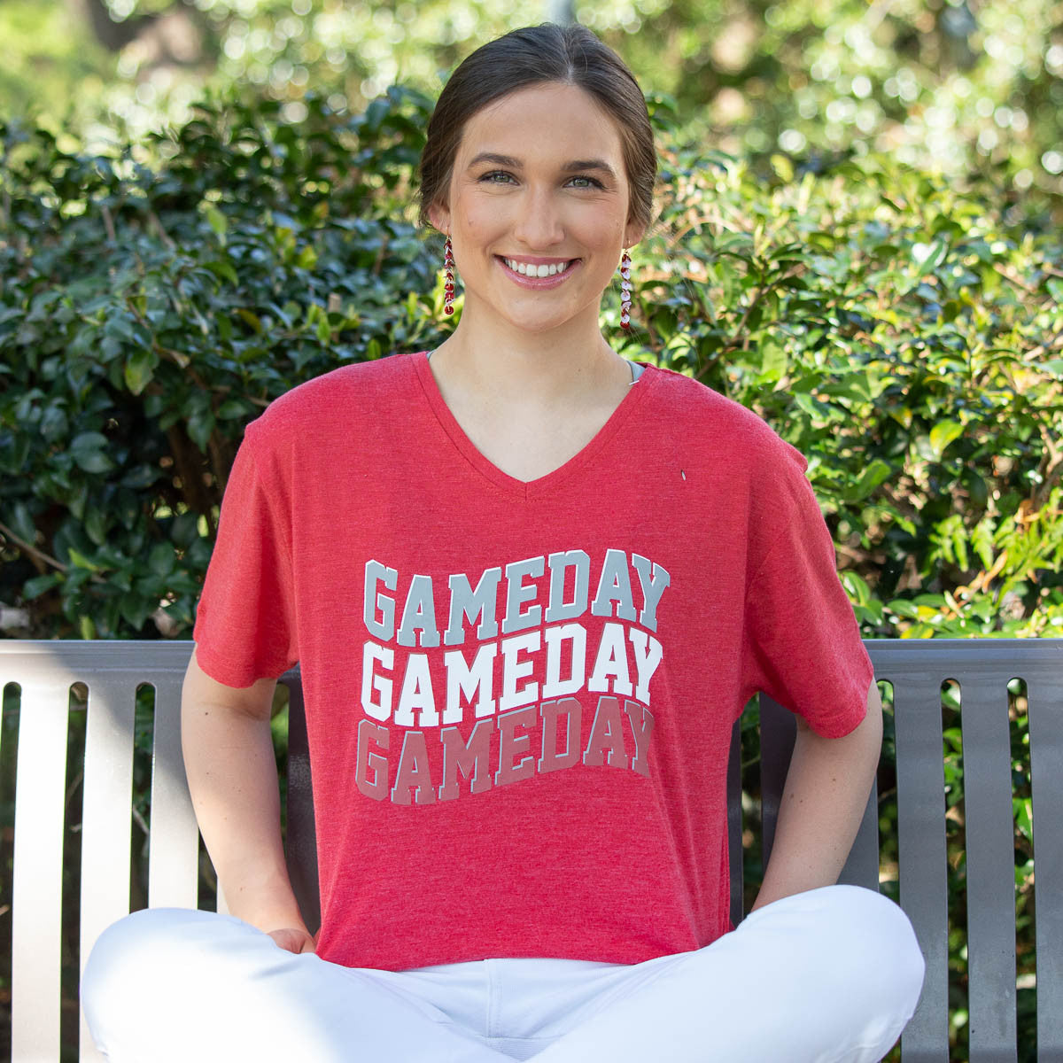 Final Sale Gameday Wave V-Neck T-Shirt Red/Gray