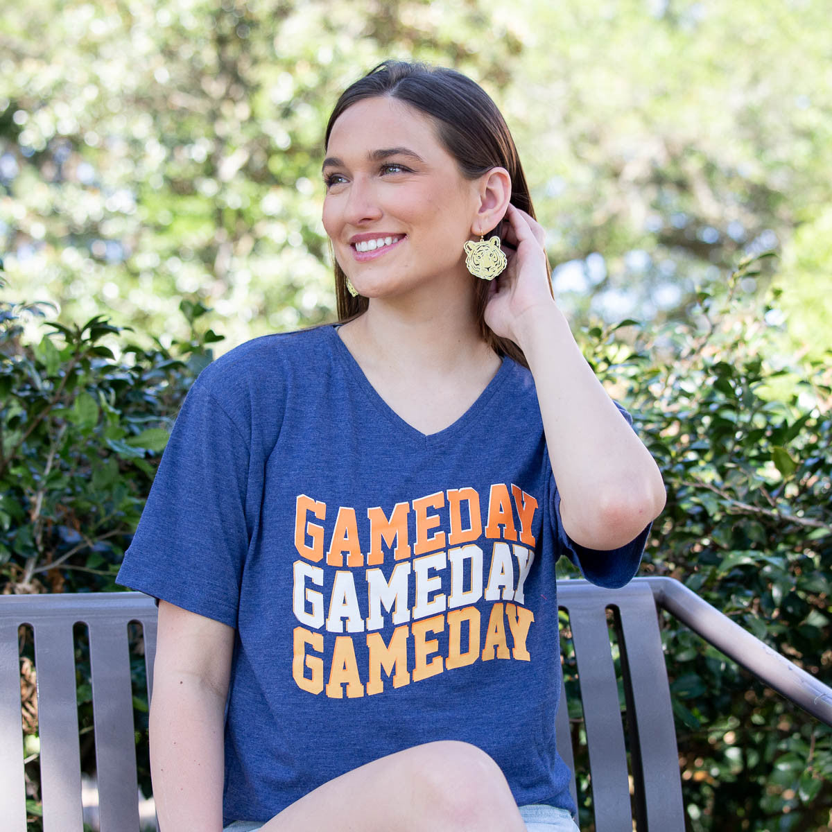 Final Sale Gameday Wave V-Neck T-Shirt Blue/Orange