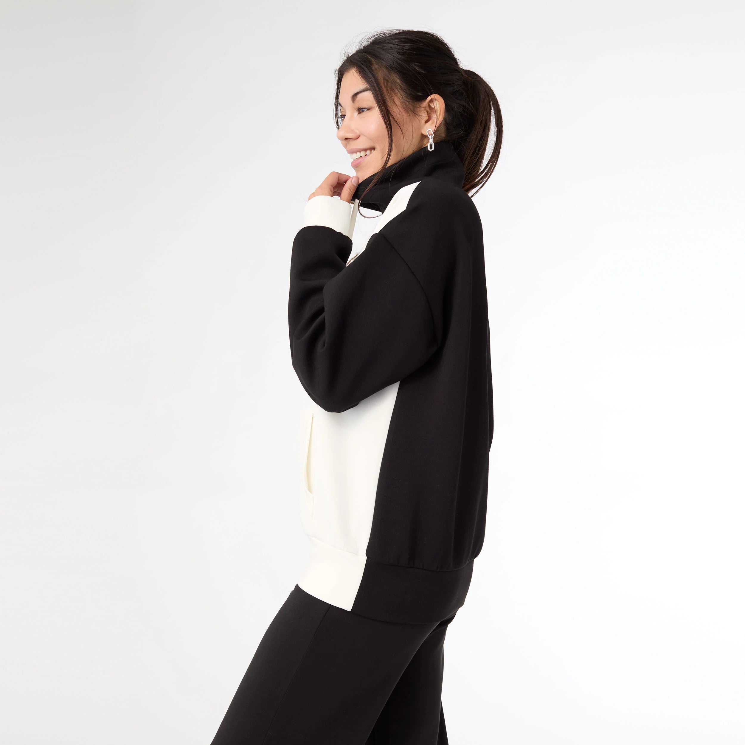 Hilarie Two-Tone Zip Front Sweatshirt Black/Ivory