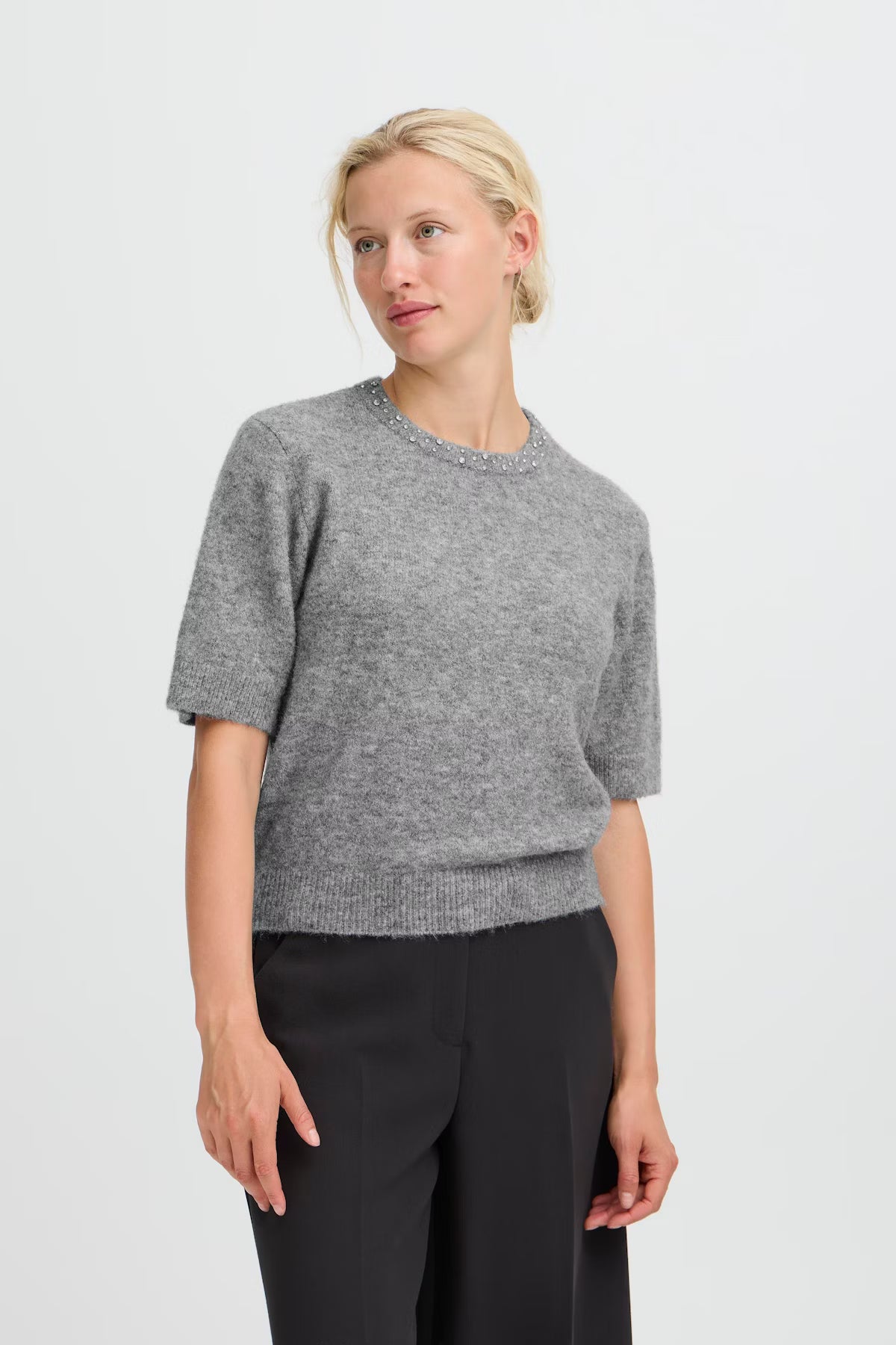 Short Sleeve Soft Sweater w/Embellishment