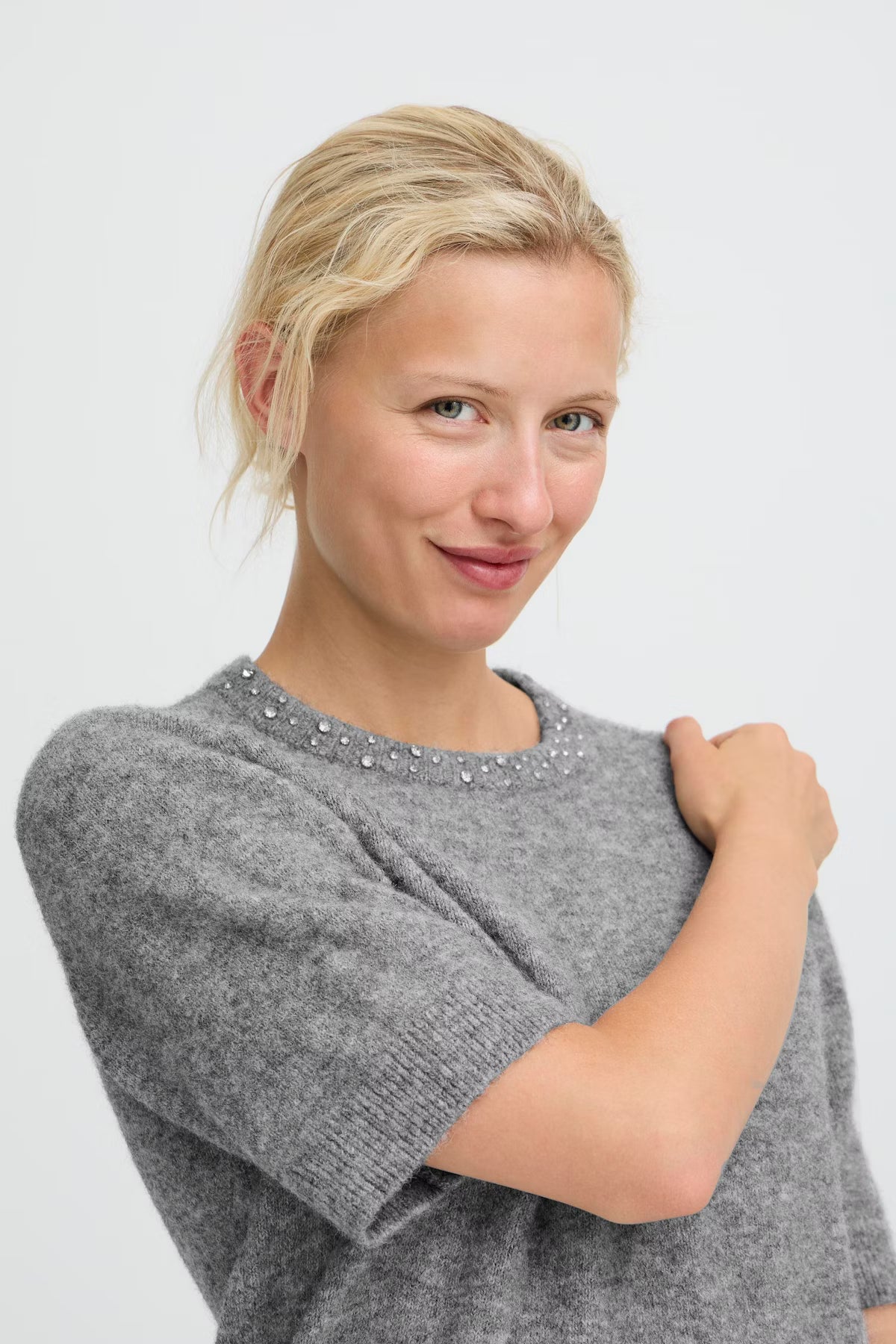 Short Sleeve Soft Sweater w/Embellishment