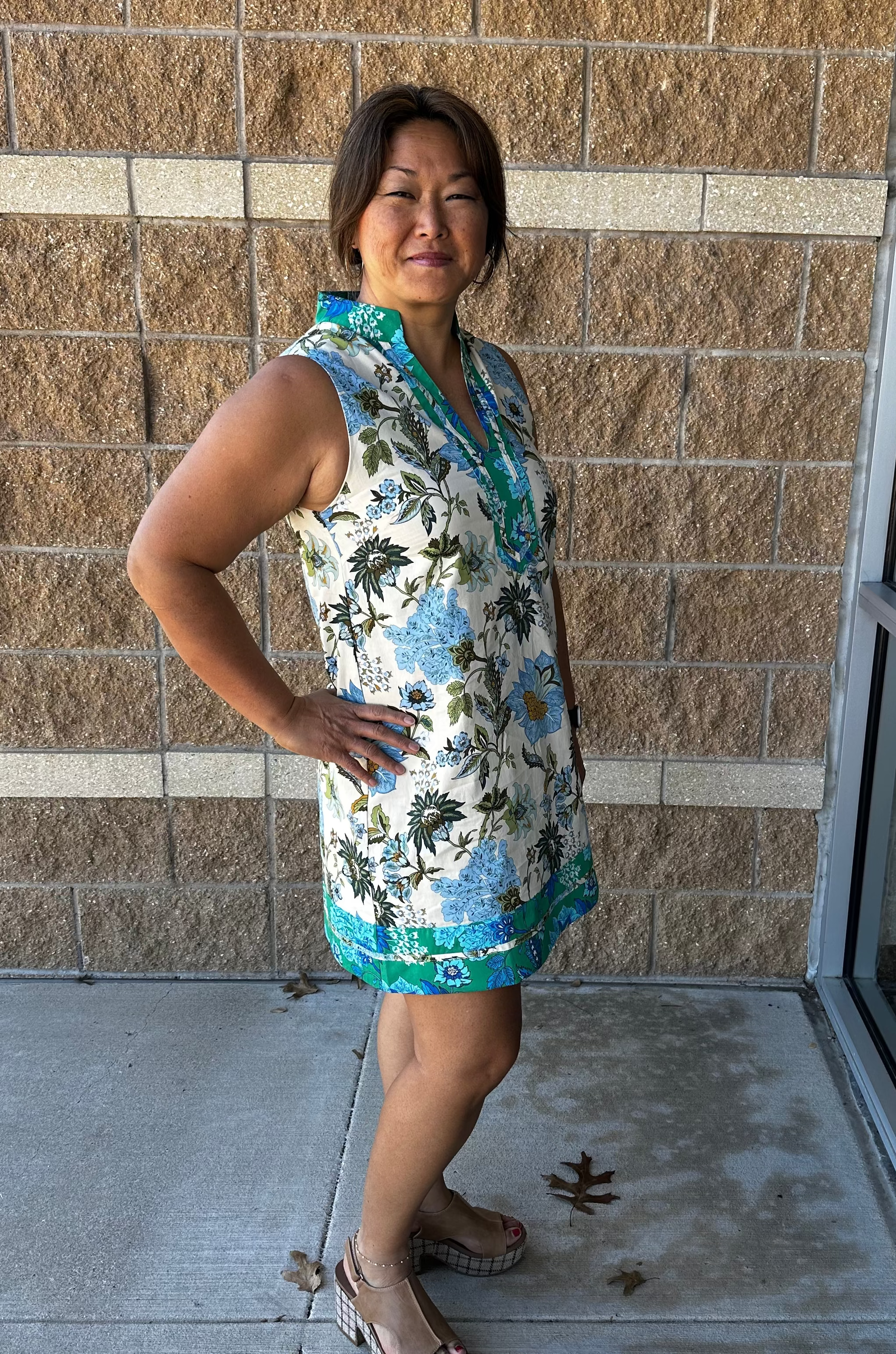 Sleeveless floral dress