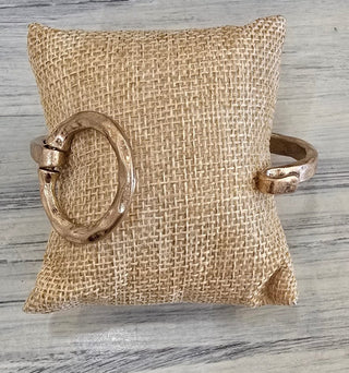 All That Glitz Jewelry - Bracelets Hammered Circle Hinged Bracelet Gold