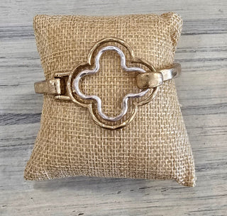 All That Glitz Jewelry - Bracelets Hammered Clover Bracelet w/Two Tone Design