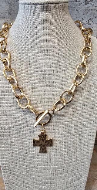 All That Glitz Jewelry - Necklaces Hammered Gold Link Necklace w/Cross Toggle