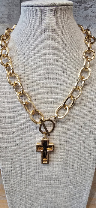 All That Glitz Jewelry - Necklaces Hammered Gold Link Necklace w/Double Cross Toggle