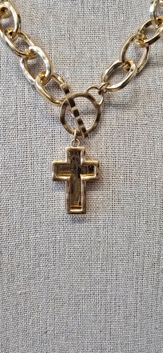 All That Glitz Jewelry - Necklaces Hammered Gold Link Necklace w/Double Cross Toggle