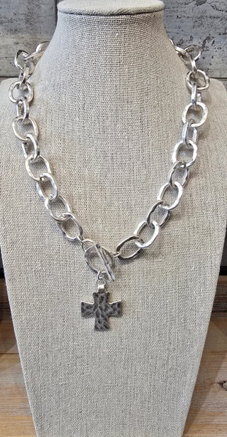 All That Glitz Jewelry - Necklaces Hammered Silver Link Necklace w/Cross Toggle