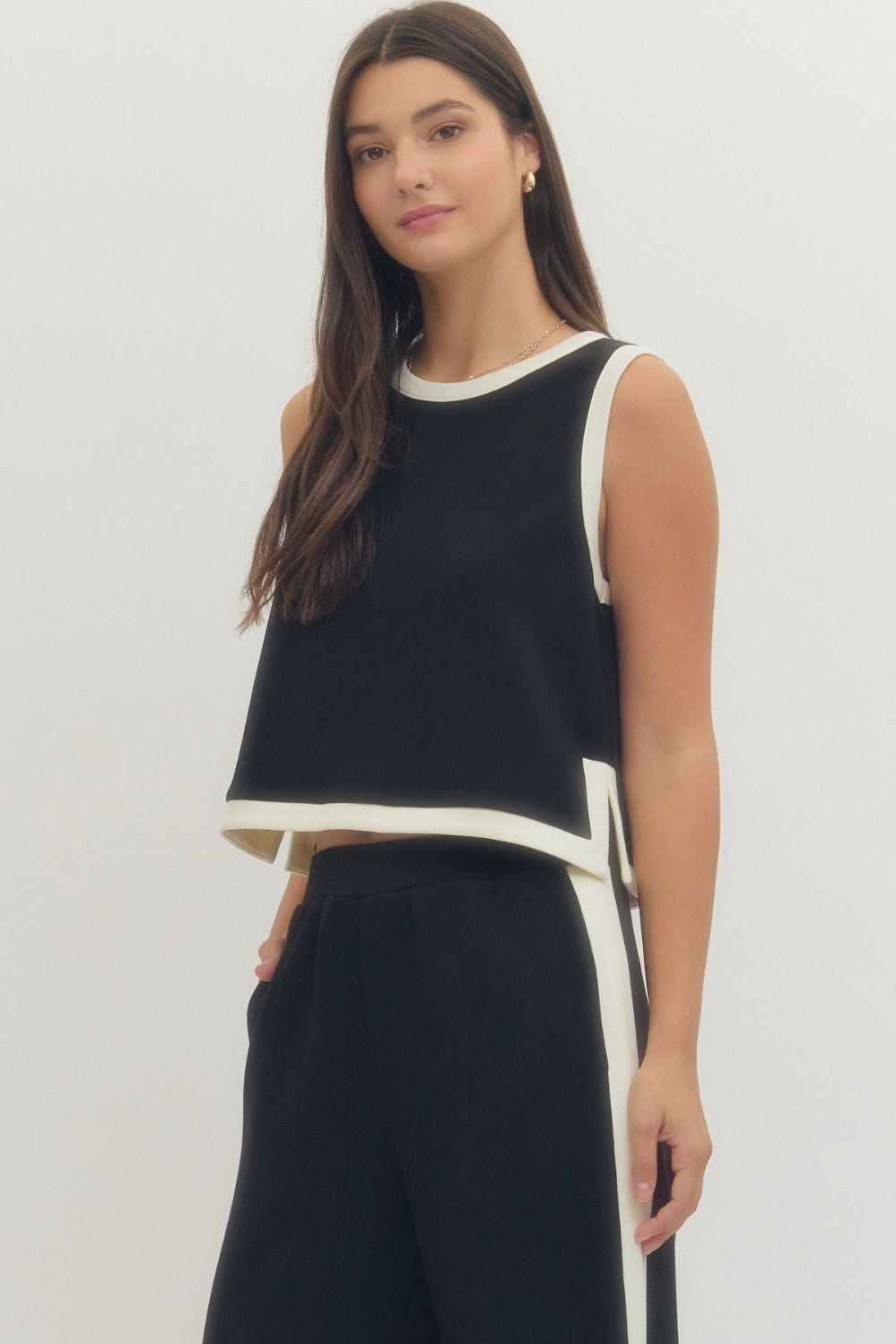 Entro Tops - Tank Top Sleeveless Knit Top w/Contrast Trim