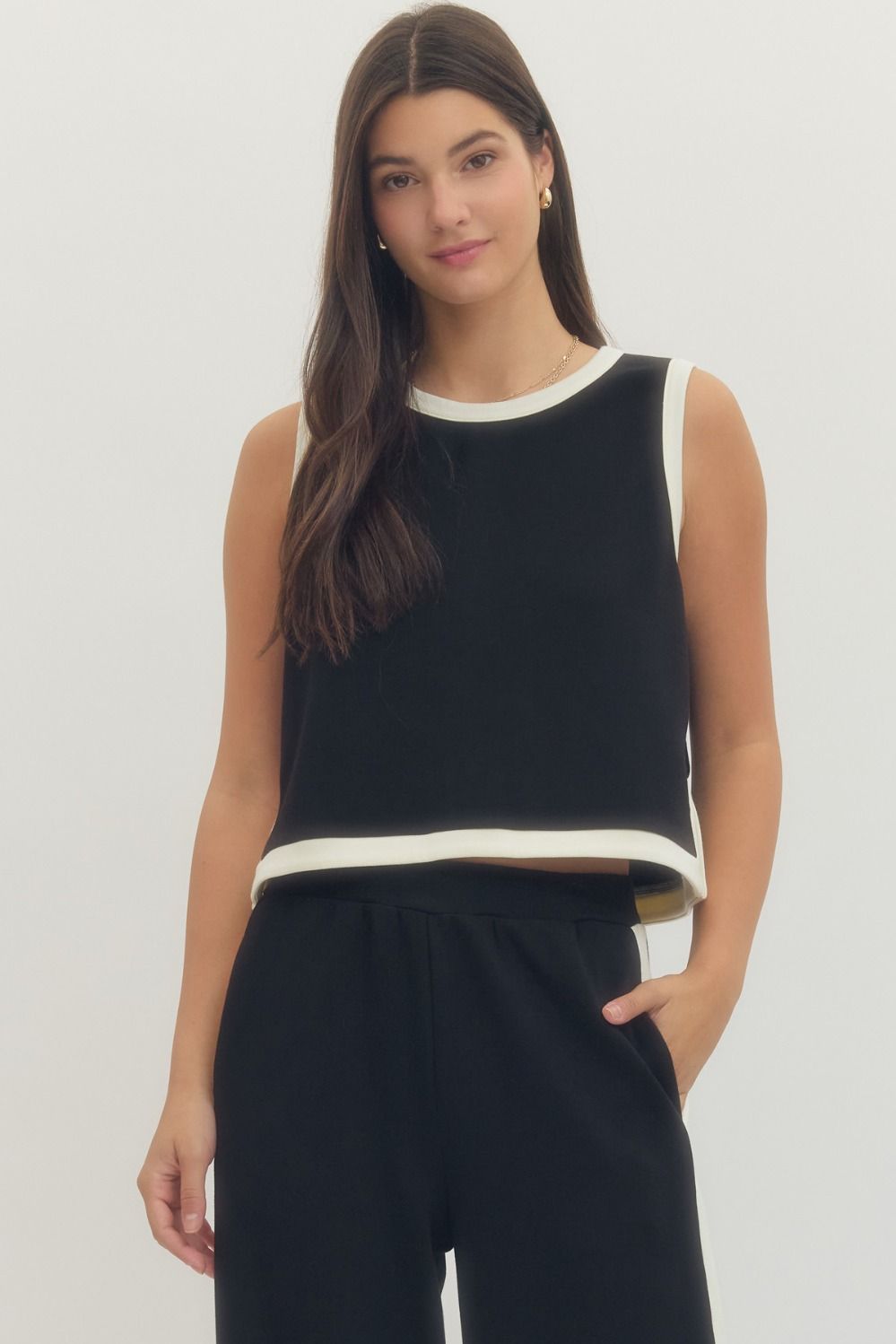 Sleeveless Knit Top w/Contrast Trim