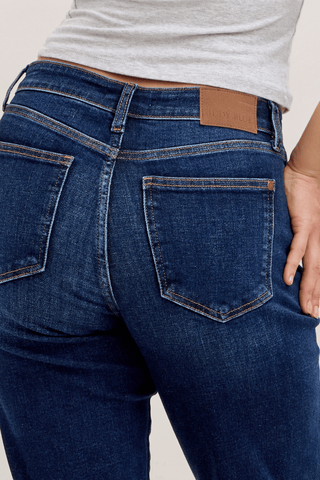 Judy Blue Bottoms - Pants Mid-Rise Straight Jeans - Short