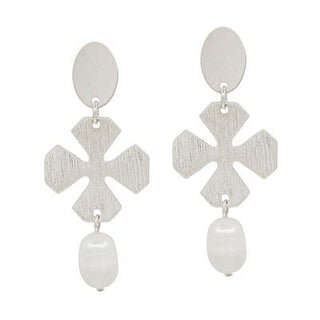 Meghan Browne Style Jewelry - Earrings Penn Silver Clover & Pearl Earrings