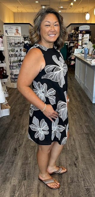 THML Dresses Sleeveless Floral Embroidery Detail Dress Black