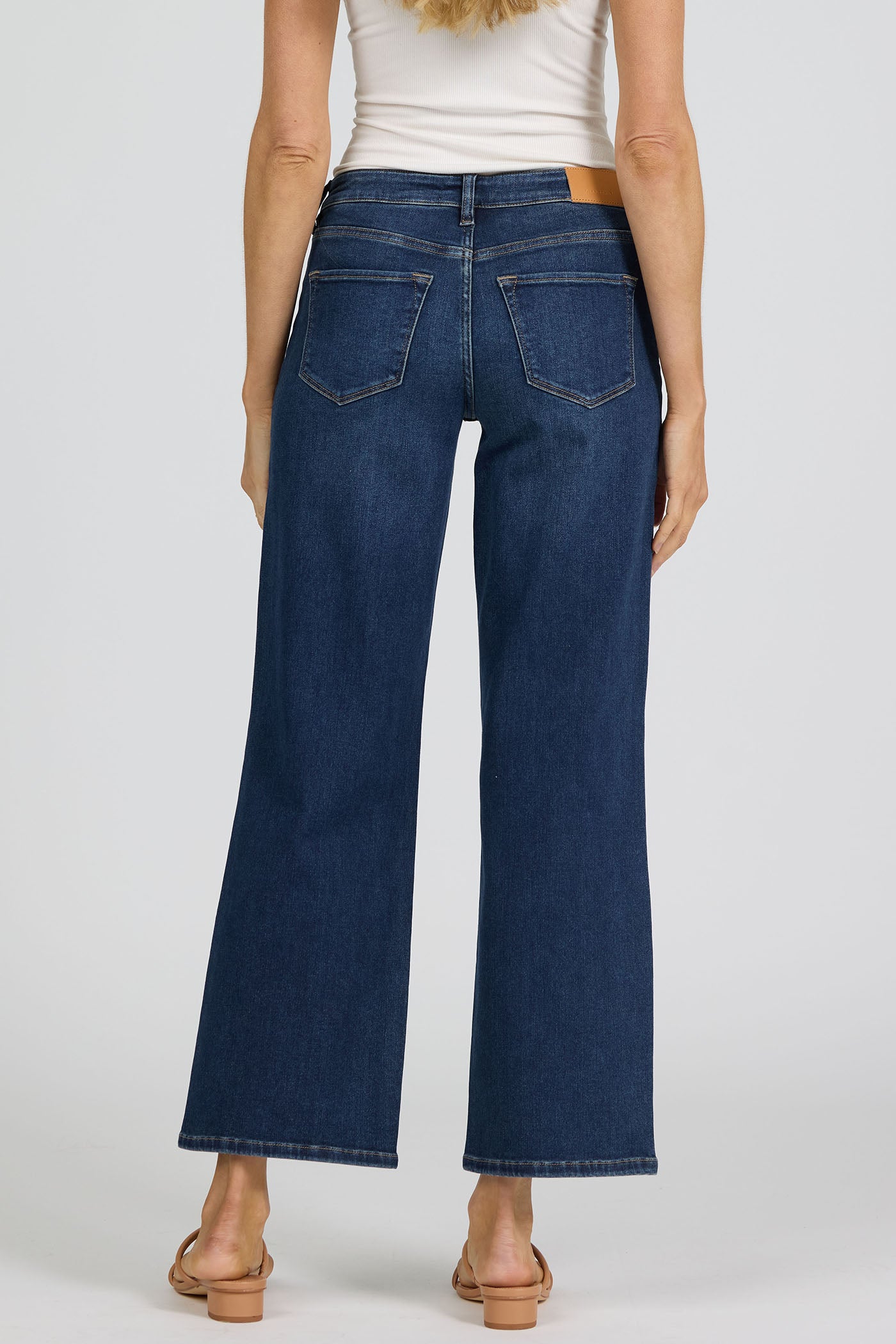 Taylor Straight Leg Jeans Iguaza