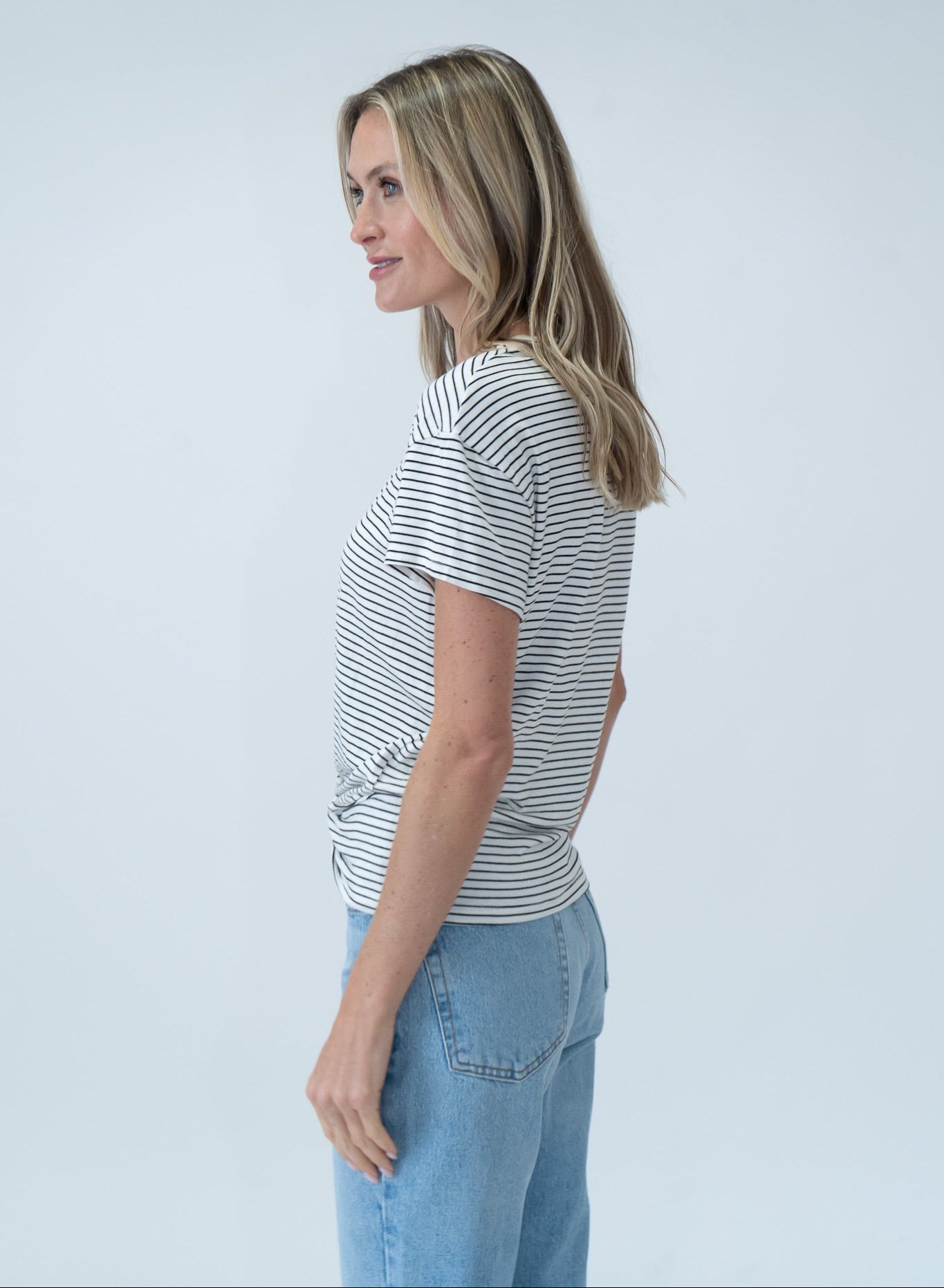 Sale Kelly Twist Bottom Tee Ivory/Black